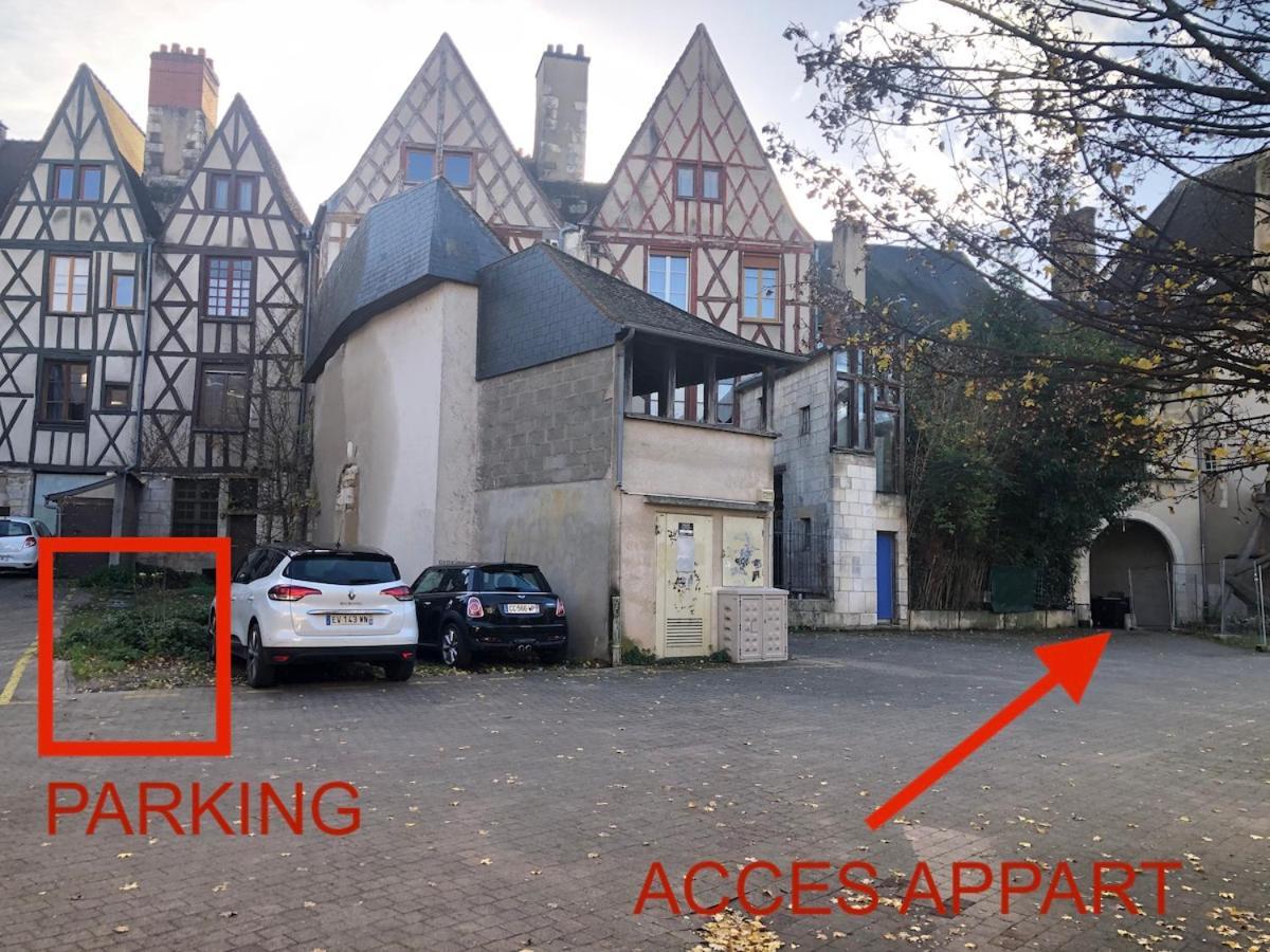 Le Grand Mirebeau Apartment