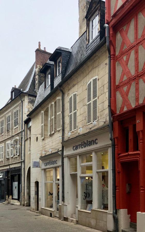 Le Grand Mirebeau - Parking Prive
